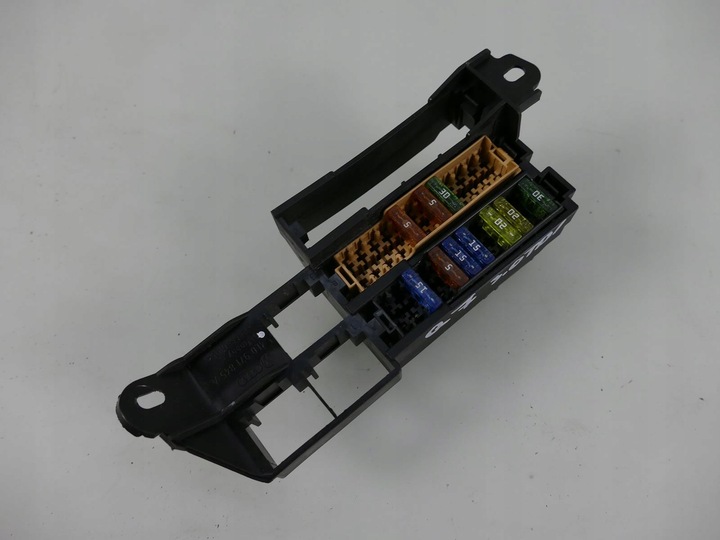 фото №1, Audi q7 4l 3.0 tdi коробка запобіжників модуль рамка