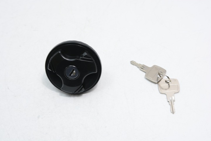 фото №16, Кришка заливання пального з ключем volvo 240, 440 k, 460 l, 480 e, 740,