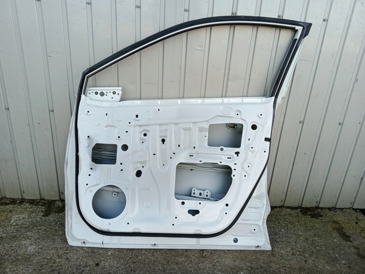 фото №14, Toyota c-hr 16- дверь правые передние