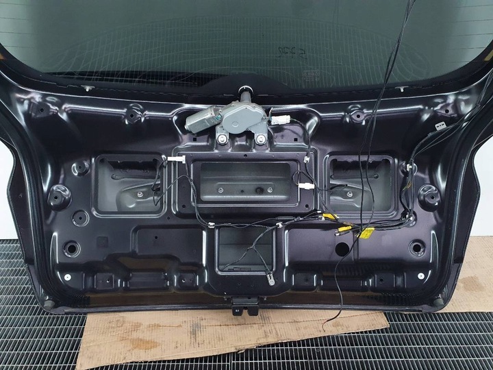 фото №13, Крышка зад задняя багажника ssangyong korando iii чёрная lak комплектная