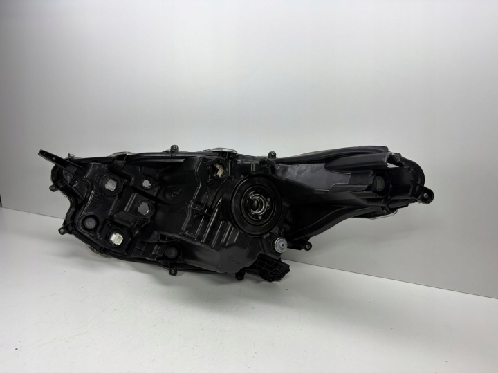 фото №9, Toyota yaris iv 4 фара передня праве перед k0-6eu