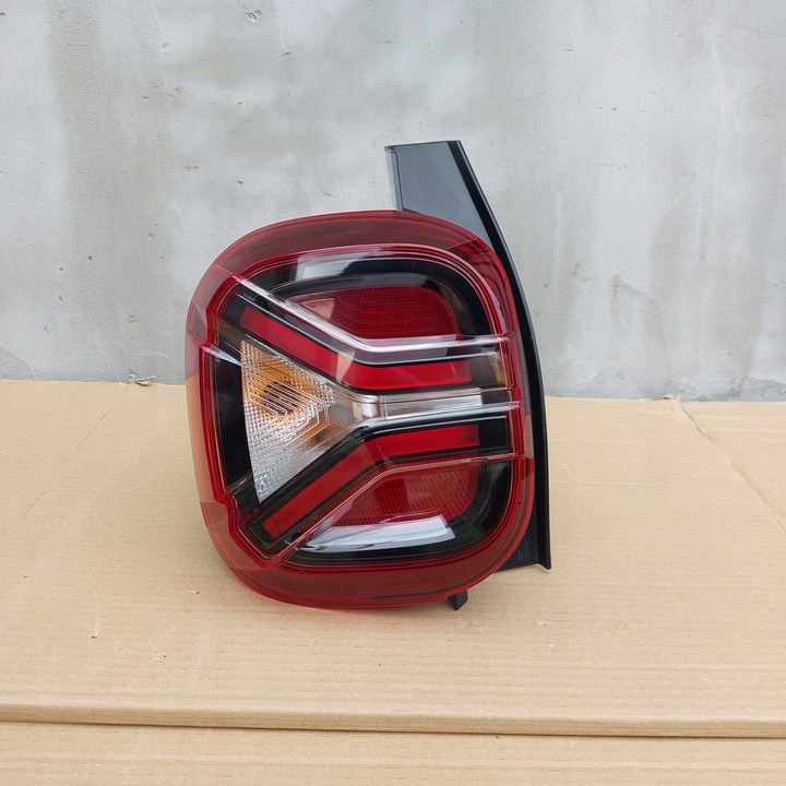 фото №1, Dacia duster ii рестайлинг 20- лампа задняя левая led