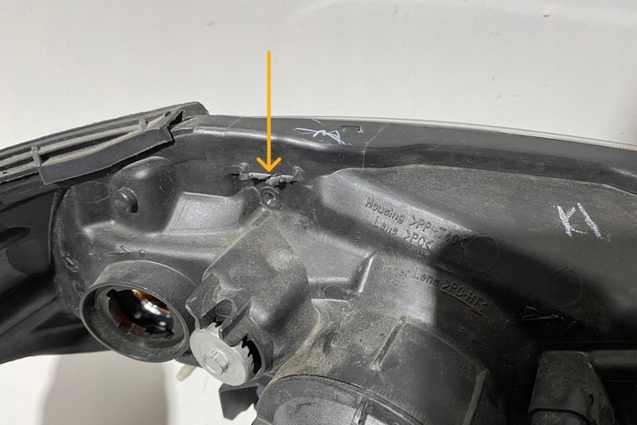 фото №8, Лампа ліва передня nissan almera ii n16 26060bn701 1.5l бензин 72kw