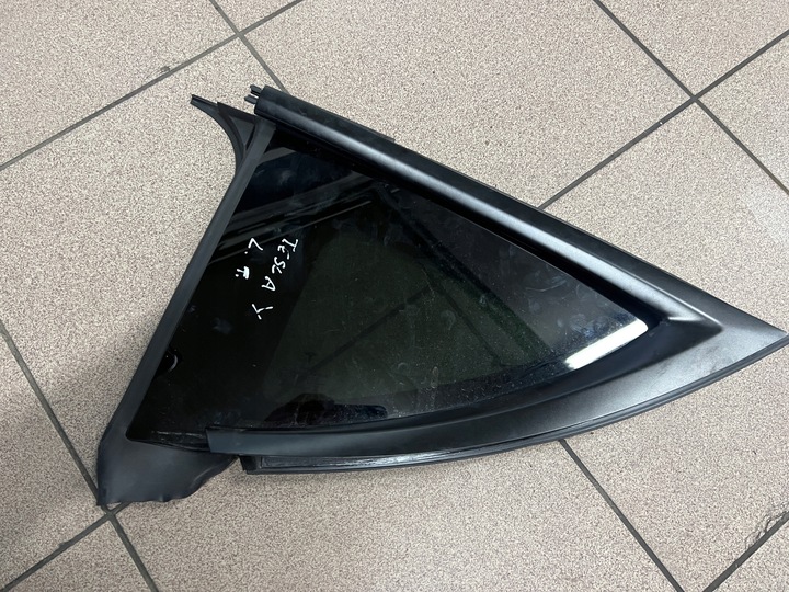 фото №1, Tesla модель y 20- скло кузовна ліва зад задня as3 2023