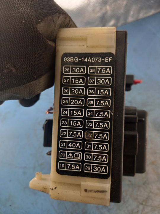 фото №4, Коробка запобіжників ford mondeo mk2 96-00r