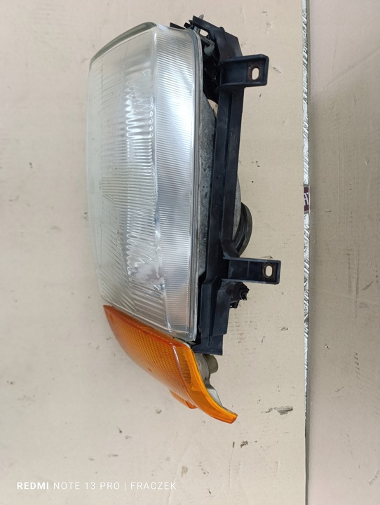 фото №13, Лампа левая lub правая перед vw transporter t4 95r.