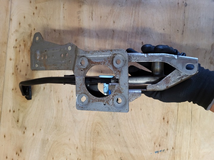 фото №9, Педаль тормоза каркас тормоз оригинальный номер 31381466 volvo v40 ii европа