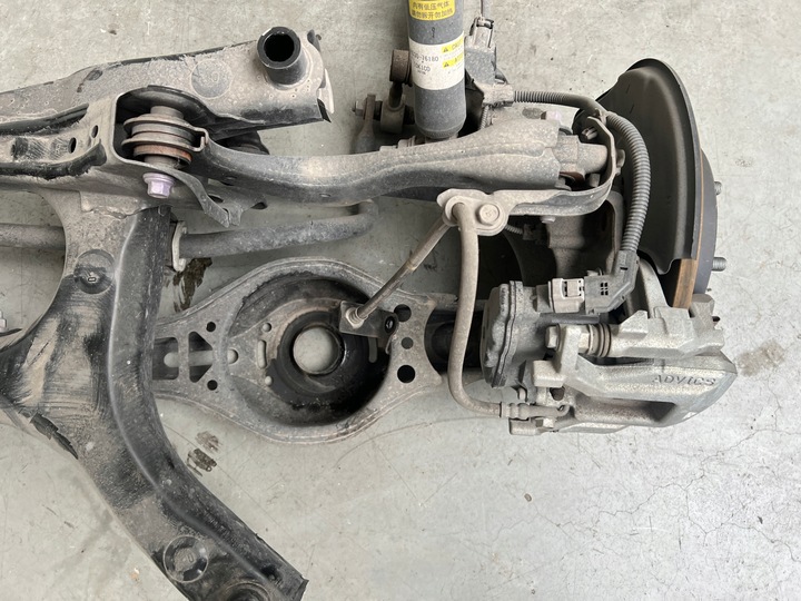 фото №5, Подвешивание балка задняя ось тележка подрамник зад lexus ux 250h гибрид