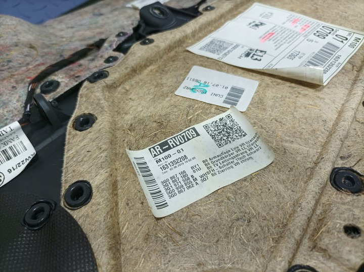 фото №9, Vw passat b8 оббивка боковина двері перед правий eu