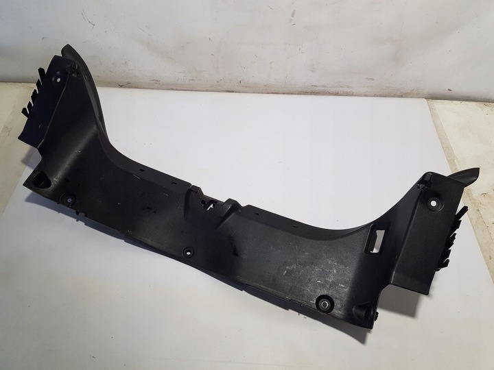 фото №1, Mercedes slk r171 w171 защита пластиковая ремня зад заднего порога багажника