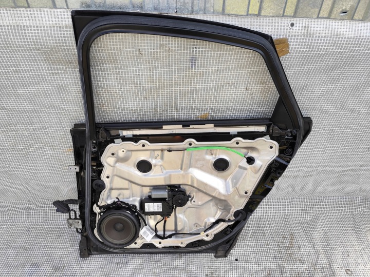 фото №11, Audi a8 d3 4e0 02-09 коротка двері задні праві зад чорні ly9b