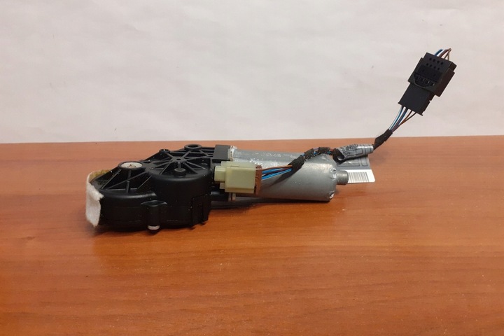 фото №8, Двигунчик передньої правого сидіння bmw x5 e70 9118220 2007