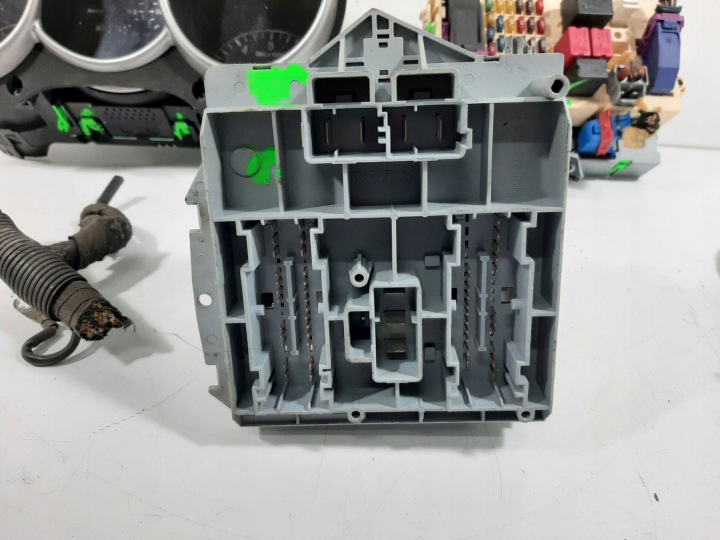 фото №9, Alfa romeo 147 1.6 16v twin паркування 04r блок керування двигуном (ecu) комплект 0261206714