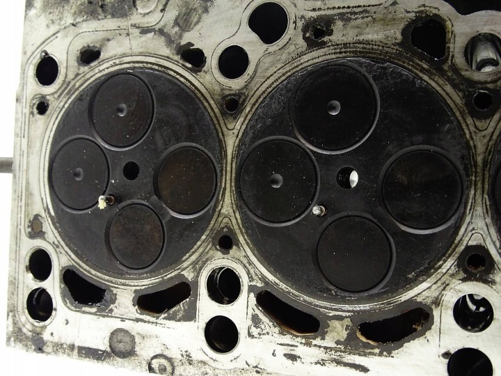 фото №10, Головка двигуна комплектна вали vw passat b6 2.0 tdi 03g103373a