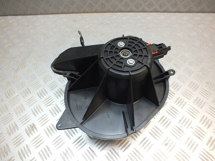 фото №1, Chrysler 300c вентилятор воздуходувка нагревателя