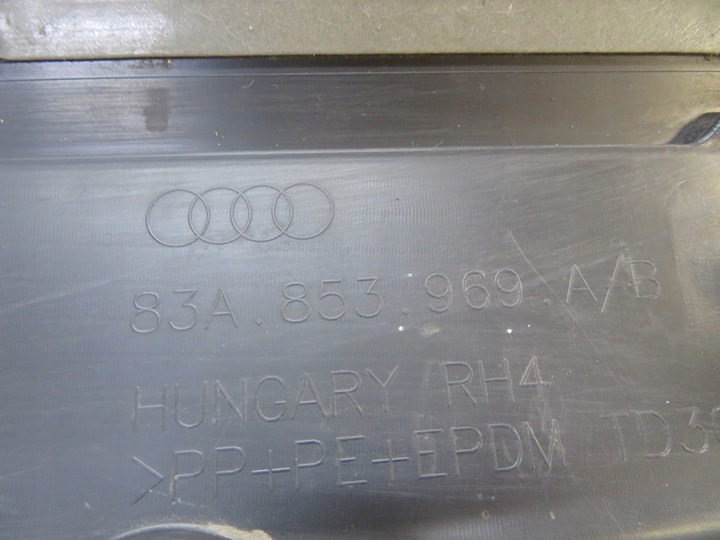 фото №12, Audi q3 ii 83a 18- планка na двері лівий зад 83a853969a/b