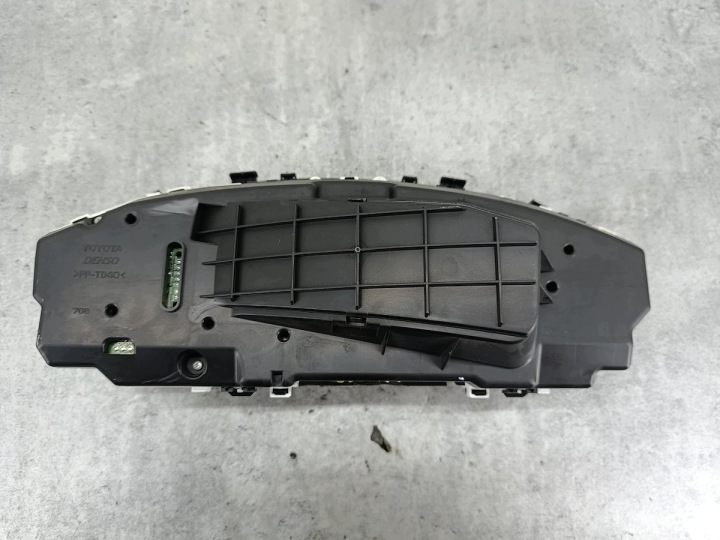 фото №8, Спидометр toyota yaris ii 83800-0d691 mb457300-3930 1.4 d-4d
