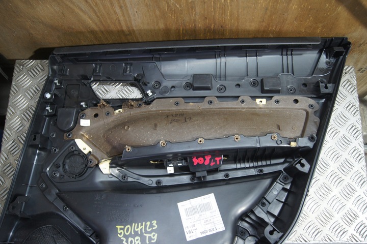 фото №7, Боковина обивка дверь левый зад peugeot 308 t9