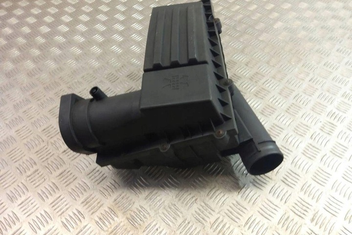 фото №8, Корпус фильтра воздуха skoda octavia i 1u2 1k0183b 1.9l дизель 1999