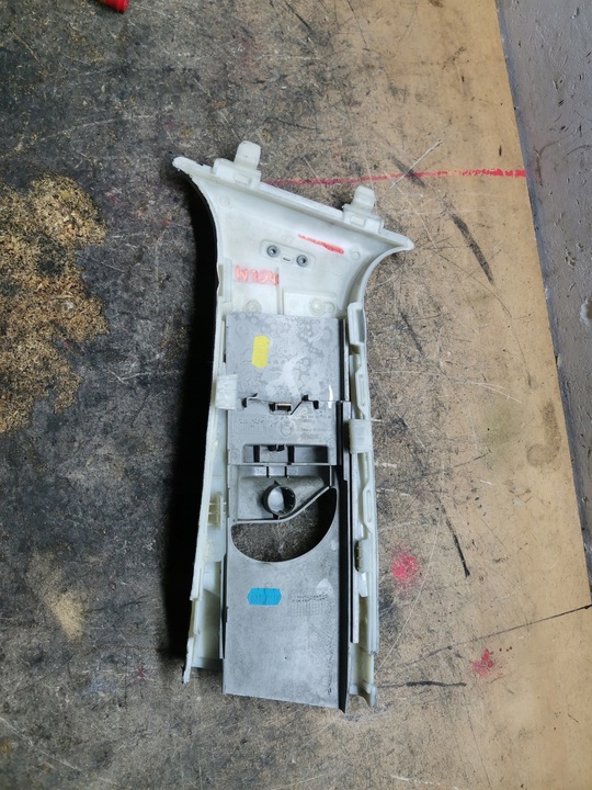 фото №6, Mercedes w204 обшивка обивка защита стойка правая a2046900225