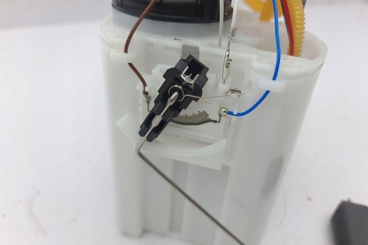 фото №8, Насос бак топлива seat ibiza v kj1 2q0919051l 1.0l бензин 70kw 2024