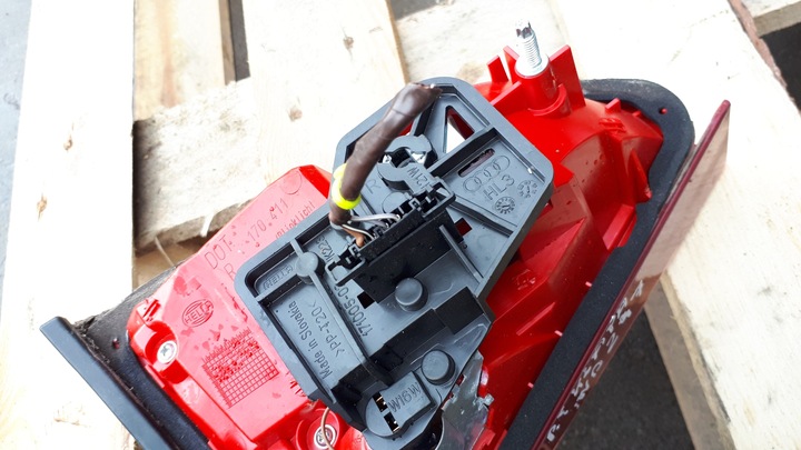 фото №10, S4 b8 a4 лампа правая правые зад led w крышка багажника sedan