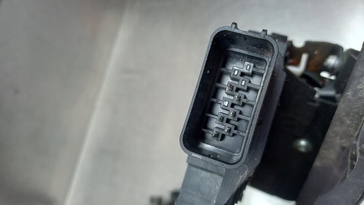 фото №7, Замок дверь правый перед 30799302 6 pin volvo v50 s40 ii v70 iii s80 ii xc60