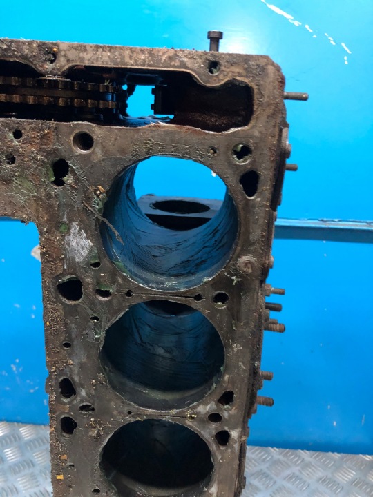 фото №9, Mercedes w108 w109 m130 s280 2,8 пагода двигун блок  двигуна 130920