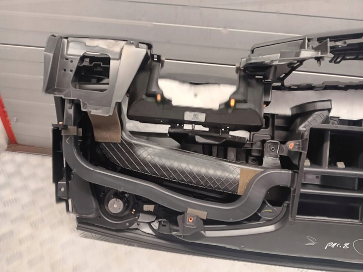 фото №9, Chrysler pacifica 05059062ab панели распределительные, консоль