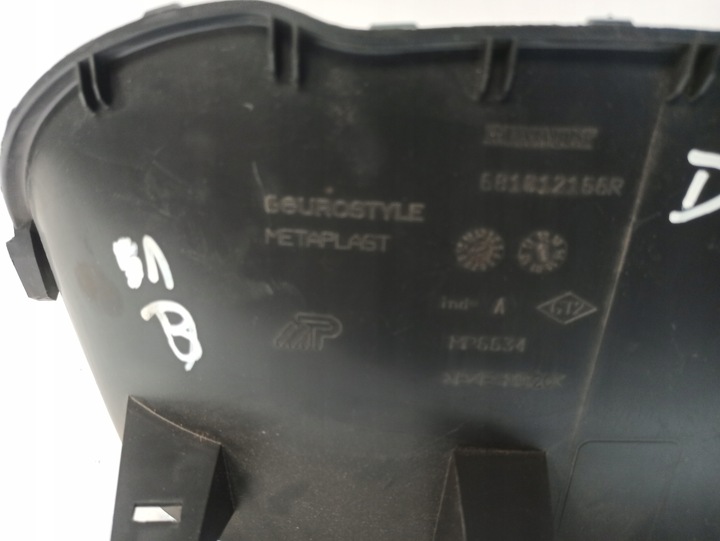 фото №6, Dacia duster i защита козырёк спидометра 681012166r