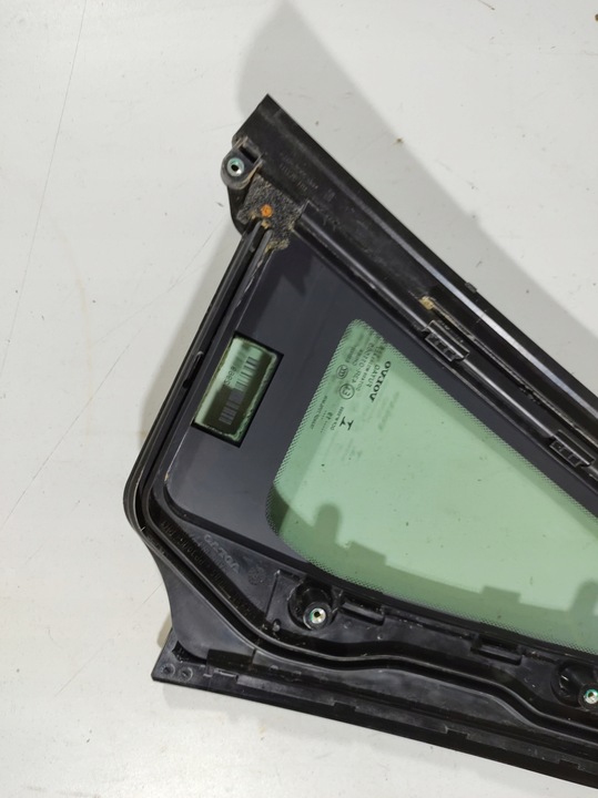 фото №9, Volvo v60 19r- скло двері права