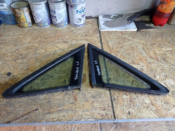 фото №1, Touran i 1t - стекло правые перед