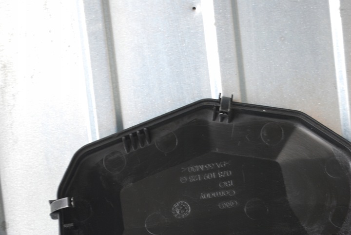 фото №6, Корпус распределительный вал audi a6 c5 2.4 alf 078109123q