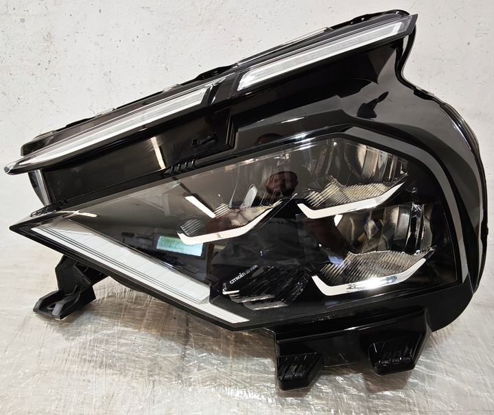 фото №1, Лампа левый перед citroen c4 x c4 iii 3 led vision