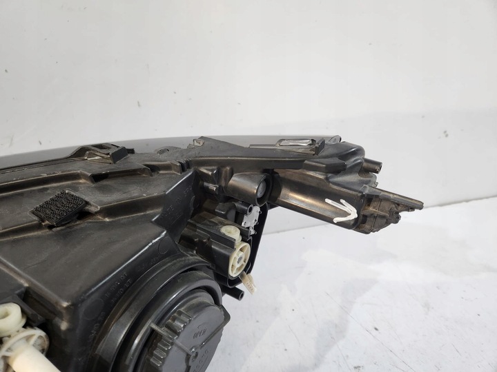 фото №8, Bmw i3 лампа передняя обычная h7 правая - 17140