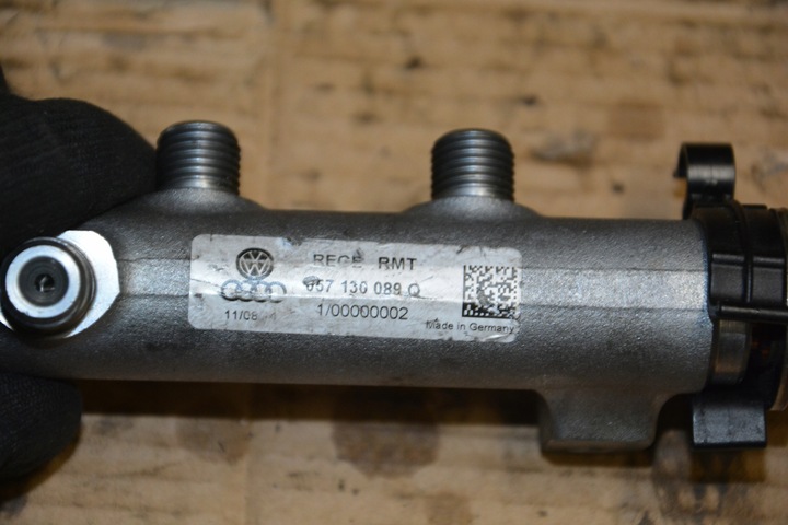 фото №13, Планка вприскувальний 4.2tdi vw touareg рестайлінг 057130089q