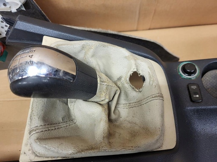 фото №8, Skoda octavia ii 04-08r hb подлокотник туннель бардачок комплектный светлый beż