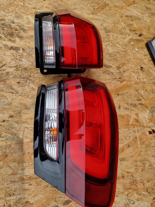 фото №8, Jeep grand cherokee wk2 рестайлинг 19r srt лампы задние комплектные