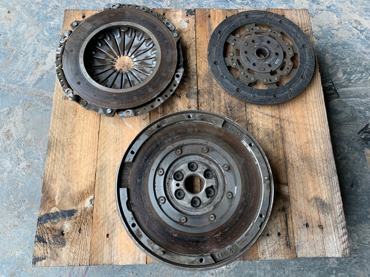 фото №1, Mazda 3 bl ii колесо двухмассовый сцепление 1.6 дизель 2010год