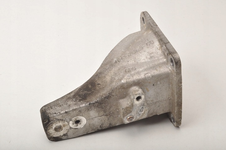 фото №1, Aston martin db9 6.0 лапи кронштейн коробки правая 4g43-7m125-cb