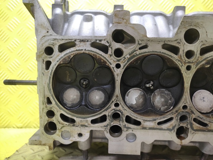 фото №7, Audi a4 b6 2.0 головка двигуна 06b103373al