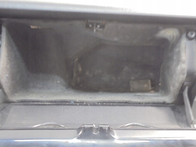 фото №10, Mercedes 190 w201 88-93 капот панель бардачок