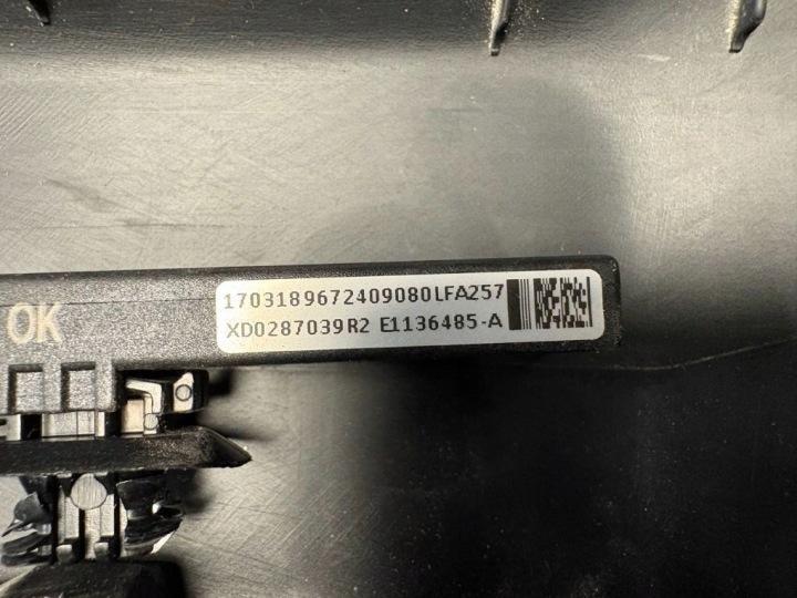 фото №8, Другая запчасть кузов правая сторона toyota proace 9813513277