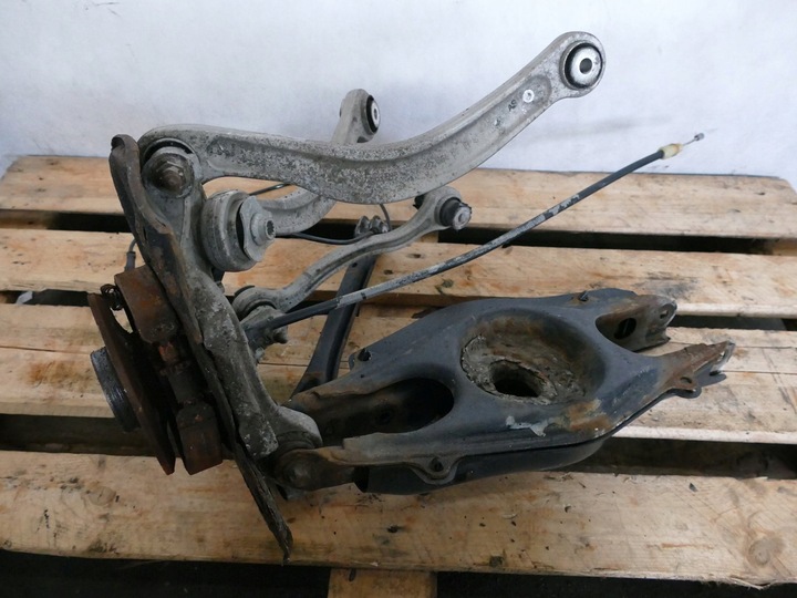 фото №1, Mercedes e a207 c207 w207 3.0 cdi ступица рычаг lt