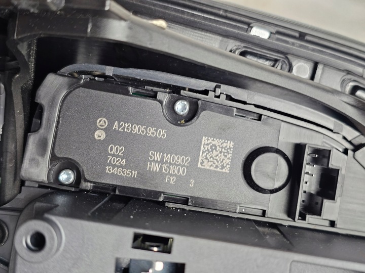 фото №14, Dekor туннель панель средний управление переключатель консоли mercedes w213