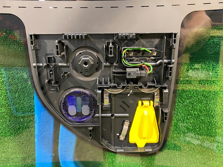 фото №13, Mercedes gla w156 стекло передняя лобовое a1566700000