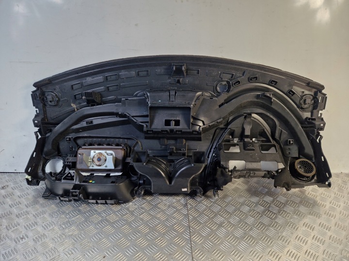 фото №12, Торпедо роздавальна консоль подушка renault clio iv
