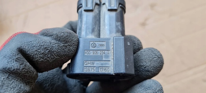 фото №5, Q5 80a штекер вентиляторов 4g0906234a a4 b9 8w a6 c7