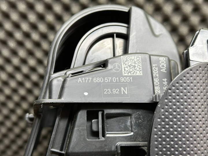 фото №14, A1776806001 консоль средняя mercedes-benz a w177 a2479023501