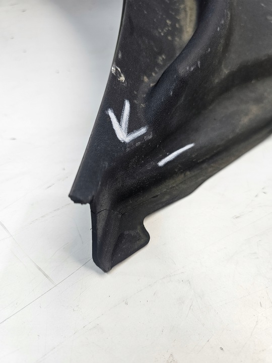 фото №11, Панель під лобовим склом пластиковий audi a3 8p рестайлінг 8p1819415a